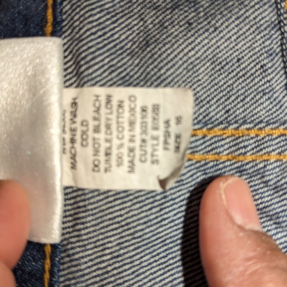 Women's jean shorts - Picture 4 of 4